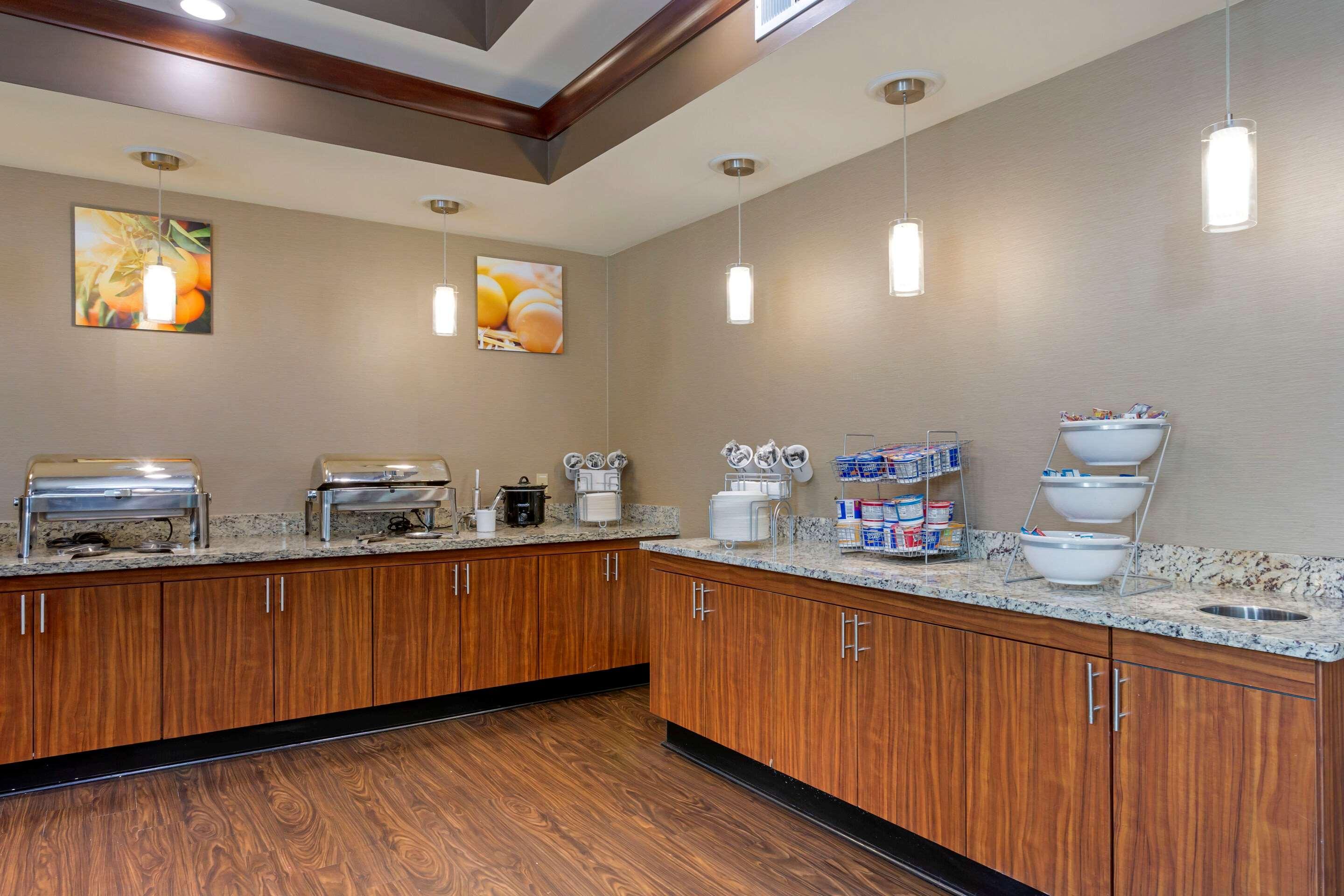 Comfort Suites Little Rock West Kültér fotó